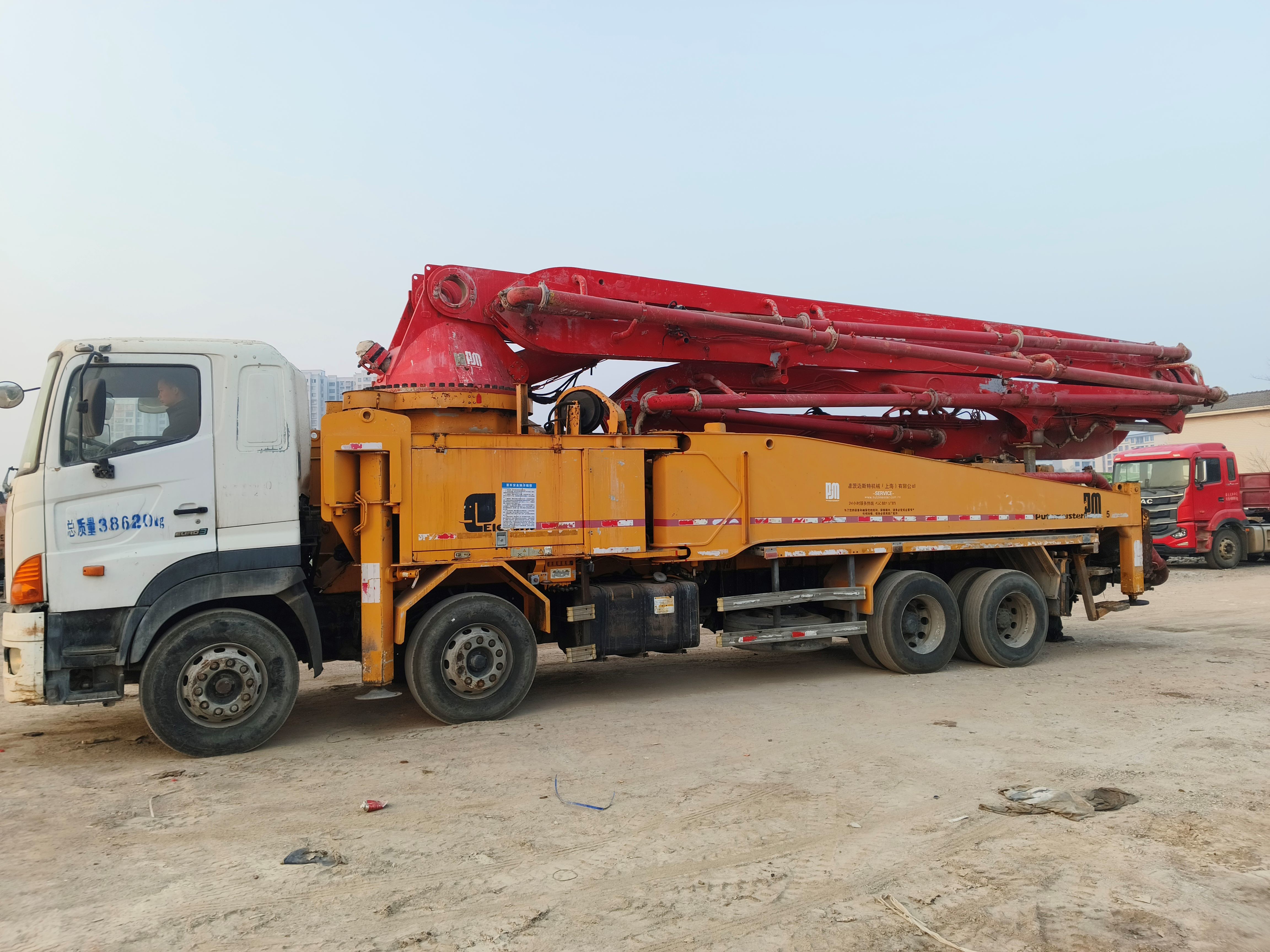 49 Meter Max.Vertical Reach M49-5RZ Truck Mounted Concrete Boom Pump From PM for Concrete Machinery