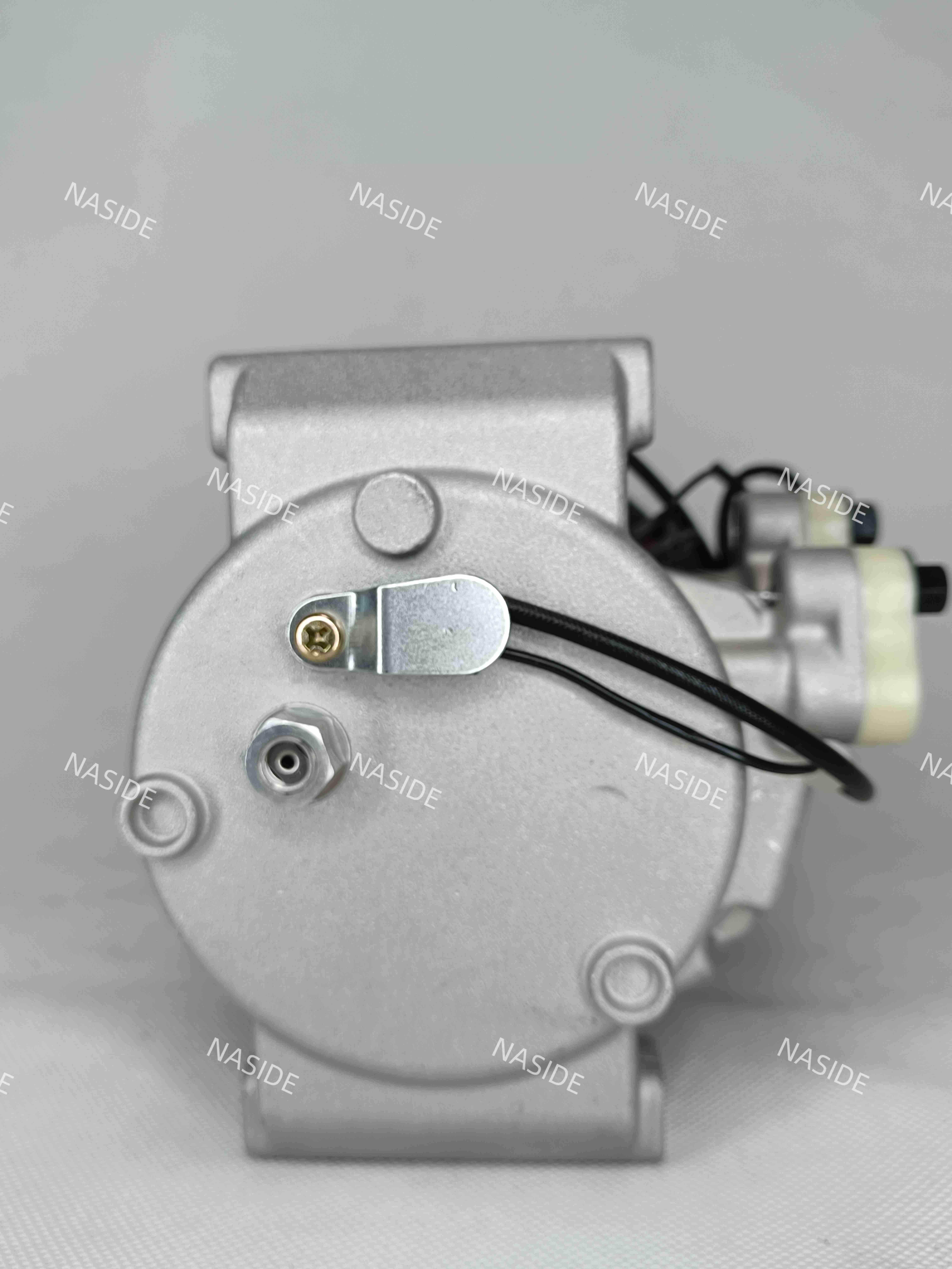 Auto AC conditioning compressor for Mitsubishi heavy truck ML273689 741612 ML258387
