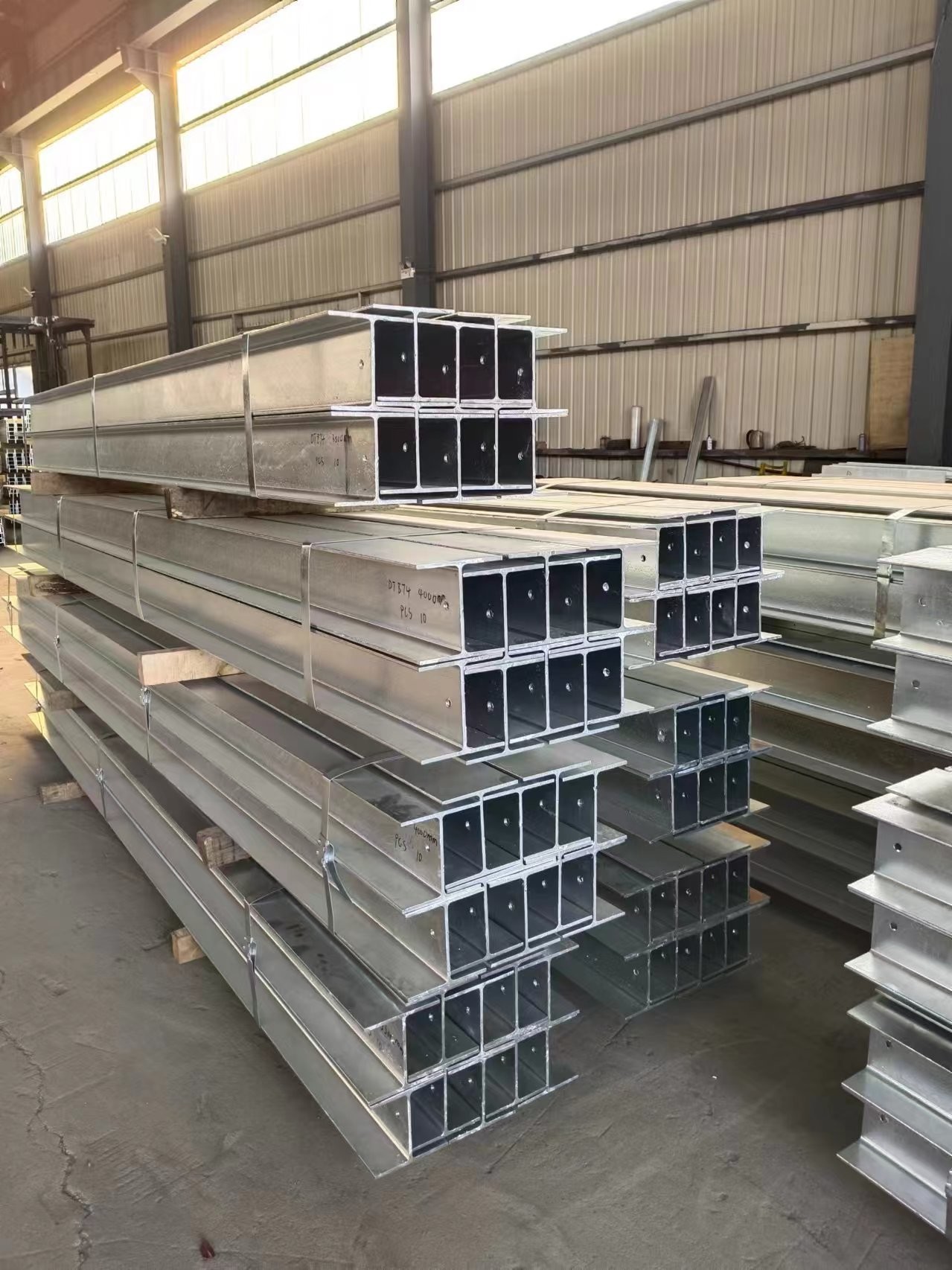 High Strength Galvanised C Section Purlins For 100UC-310UC Applications