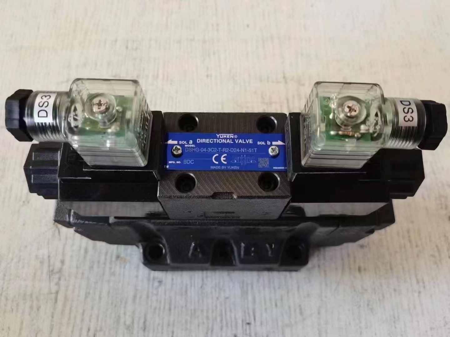 DSG-01-3C2-A220-51T YUKEN Solenoid Valve DSG-01-3C2-D24-NO-51T DSG-03-2B2-D24-N0-51T For Pump Truck Parts