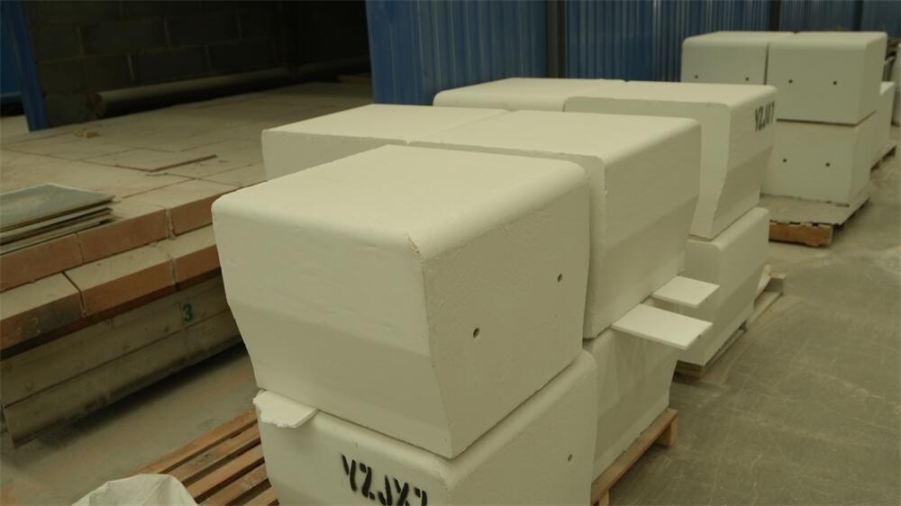 Excellent Chemical Stability Pouring Refractory Sillimanite Bricks For Glass Furnace