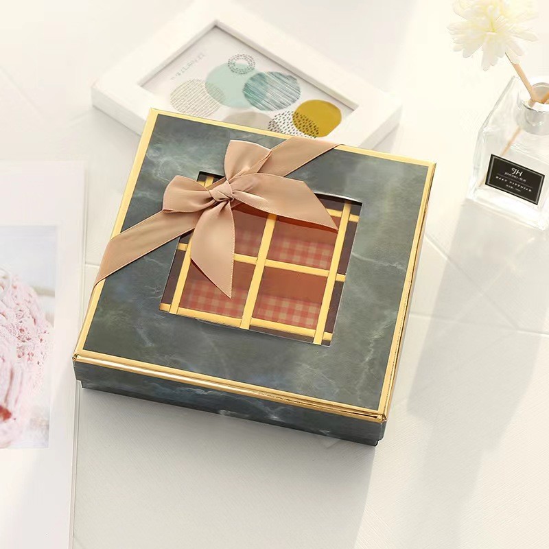 Custom Valentine's Day Chocolate Box With Window Eco Friendly Paperboard Food Packaging Box