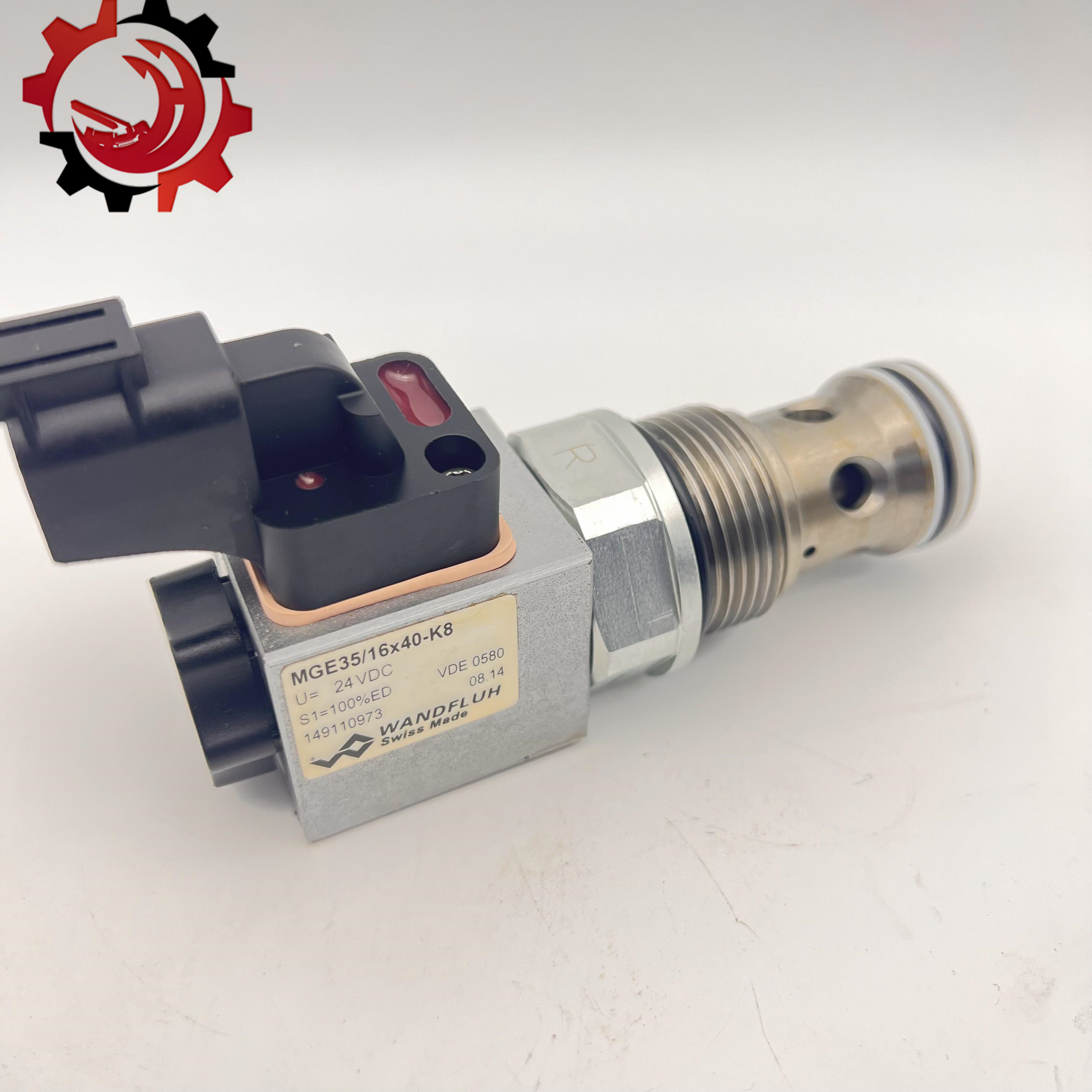 Industrial Concrete Pump Truck Spare Parts Silver Relief Valve MGE35-16-40-K8