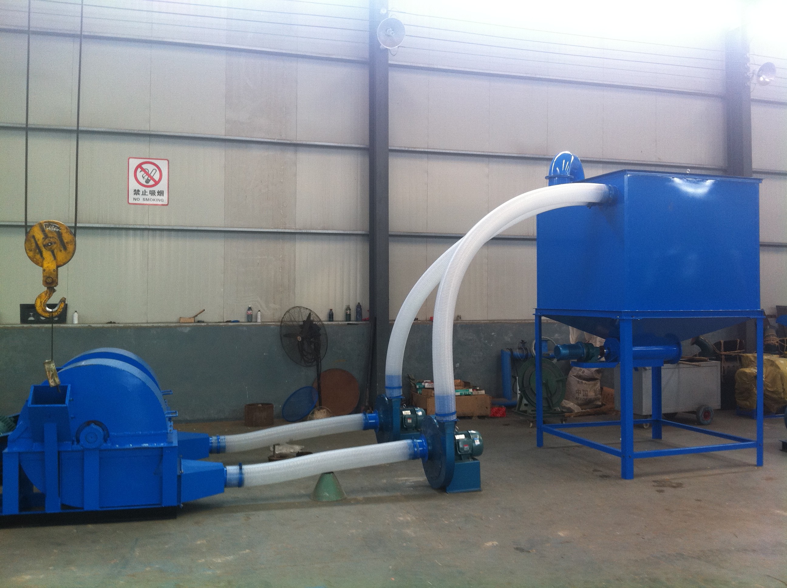 Professional Multi - Functional Wood Crushing Machine For Sawdust, power 45KW, capacity 1.5-2T/H