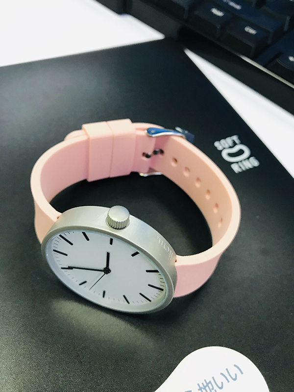 2019 new design charm quartz wristwatches with silicone band hand watch for girl child gift