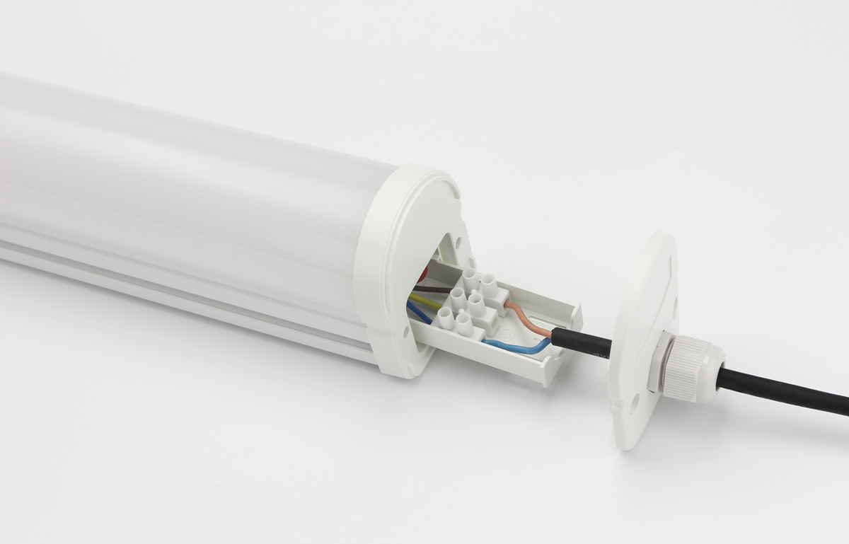 Outdoor 24W Led Batten Luminaires , Commercial Dimmable LED Batten Light Energy Saving