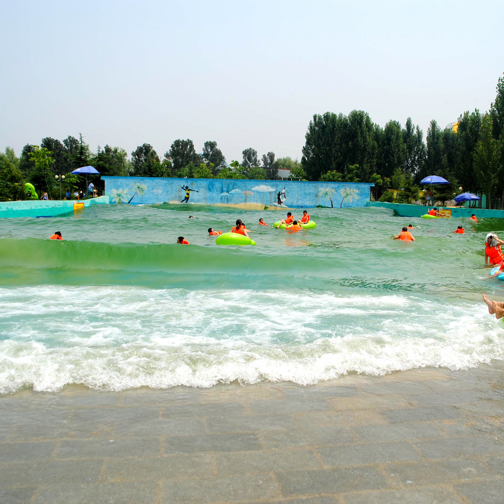 Wholesale Dynamic Concrete Water Park Wave Pool With Customizable Height Frequency from china suppliers