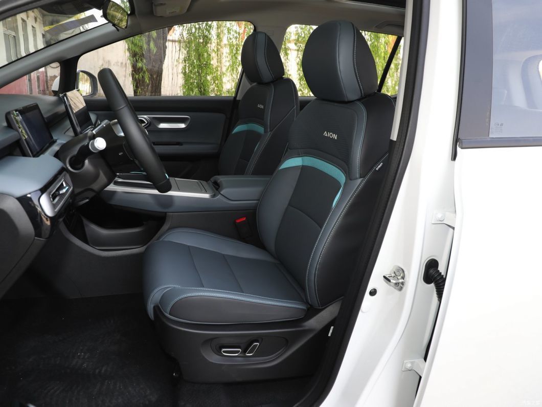 Aion Y Compact SUV New Energy Electric SUV Long Range Electric Vehicles EV Car