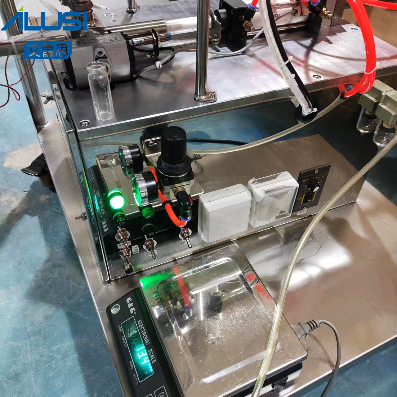 Lipstick Lip Gloss Tube Heating Filling Machine Semi Automatic 16000BPH