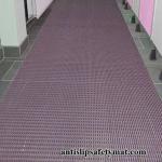 Heavy Traffic Safety Floor Matting Black Vinyl Grid Waterproof All Weather
