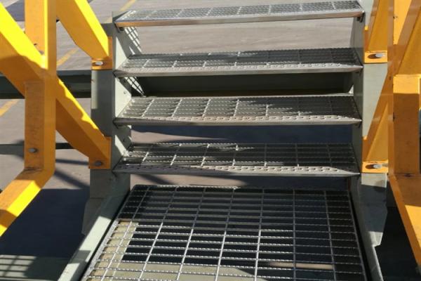 Galvanized Stair Tread Wholesaler Galvanized Steel Stairs Metal Steps Staircase