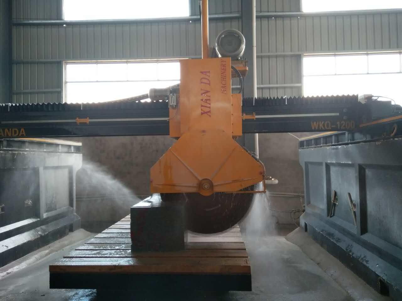 Middle Block Cutting Machine For Cutting Thick Slabs And Square Blanks