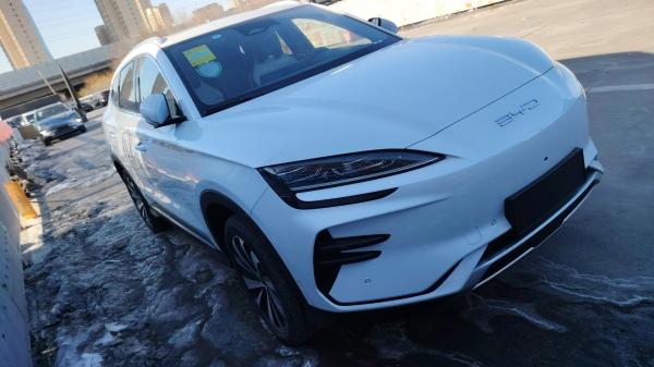 605km Byd Song Plus EV Cars Flagship Version New Energy Electric Vehicle 4