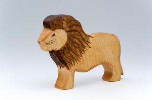 Wholesale No Burrs Handmade Wooden Animals , Waldorf Wood Carved Lion from china suppliers