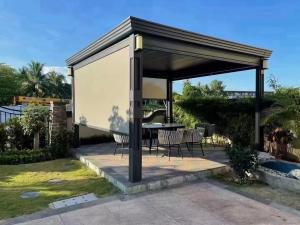 Wholesale High Quality Gazebo Pergola Motorized Louvered Roof 3x3 Waterproof Garden Building Bioclimatic Outdoor Pergola from china suppliers