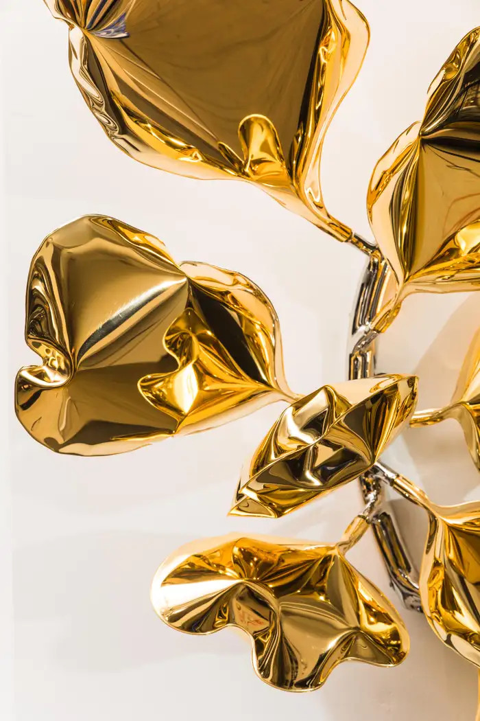 Aesthetic Gold Mirrored Wall Decor Hotel Lobby Suite Interior Accent Furniture