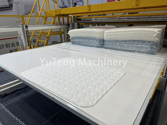 Computerized Automatic Fillet Cutting And Stacking Machine For Home Textile Material