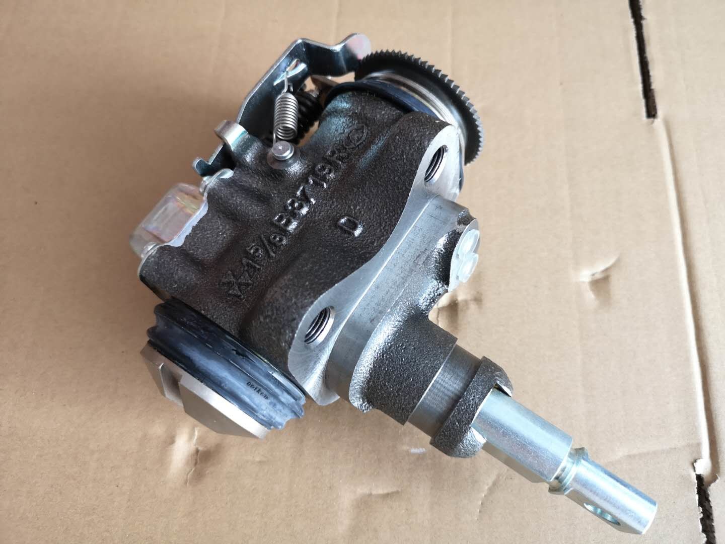 Brake Cylinder ISUZU FVR Parts For FRR FSR 2008 8982893670 Rear Wheel Parking Brake Air Control
