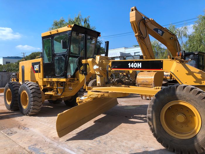 140G 140K 140 motor grader at affordable in Hydraulic Pump Huade for Food Beverage Shops