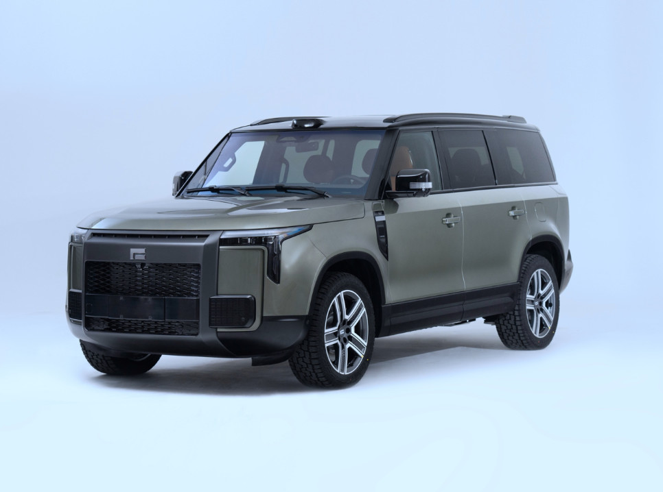 Plug In Extended Range Hybrid Vehicle Automobile Large SUV Four Wheel Drive