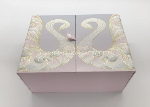 Curated Pretty Branded Gift Boxes , Deluxe Personalized Gift Boxes For Weddings