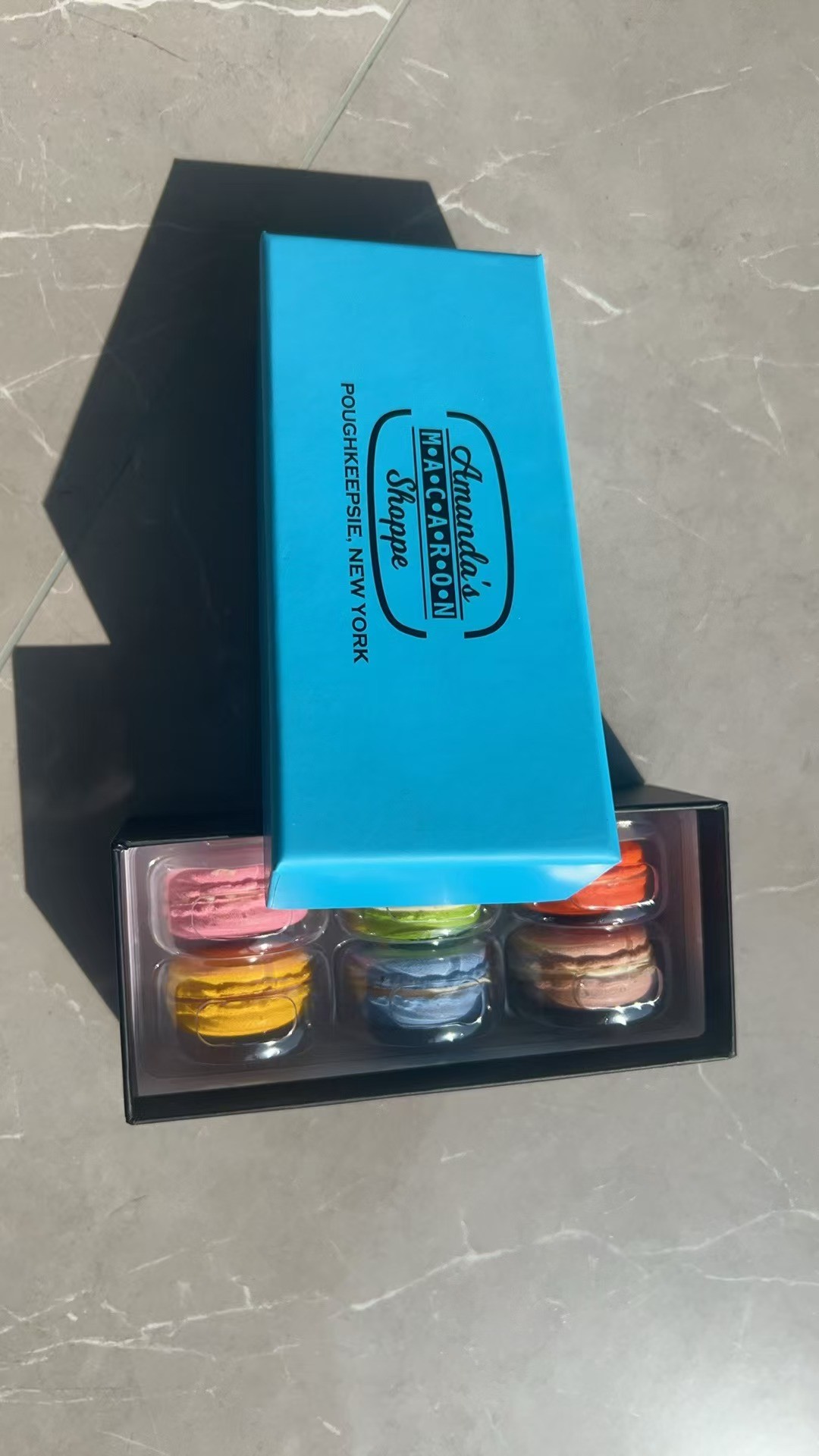 12 Macaron Gift Box Packaging Boutique Carton Dessert Packaging Customized