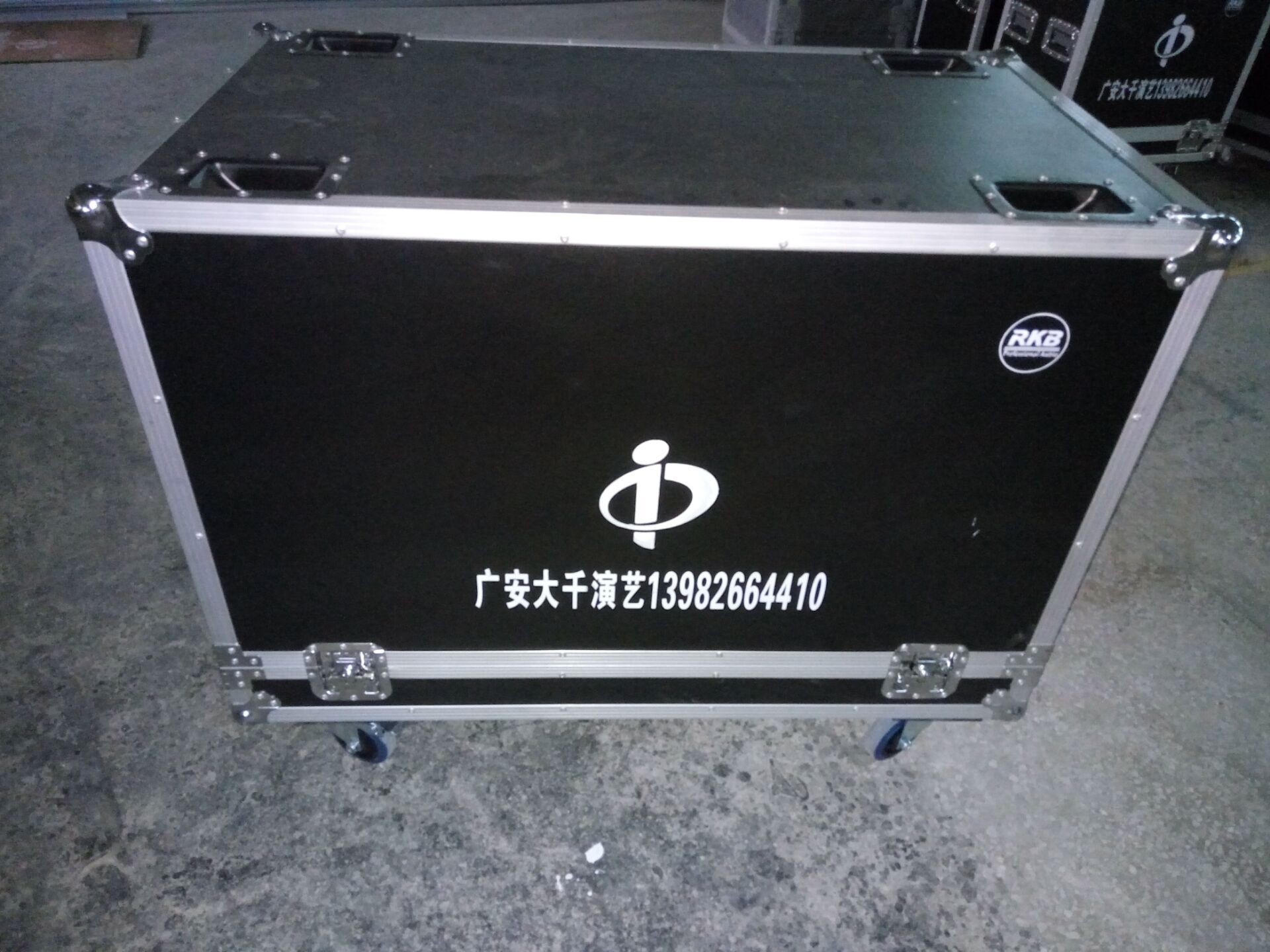 Black Flight Case Aluminum Tool Cases Easy To Moving Customized Size