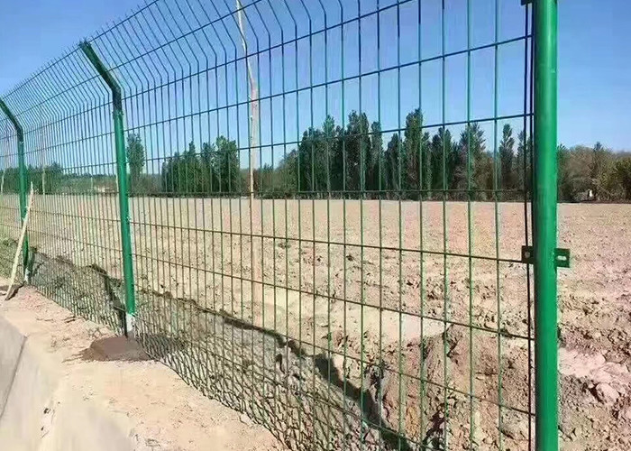 Galvanized Steel 3D Welded Mesh Fencing Panel For Road Guardrail