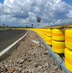 Roadway Traffic Safety Roller Crash Barrier Steel Barrier ISO9001 2008 Certified