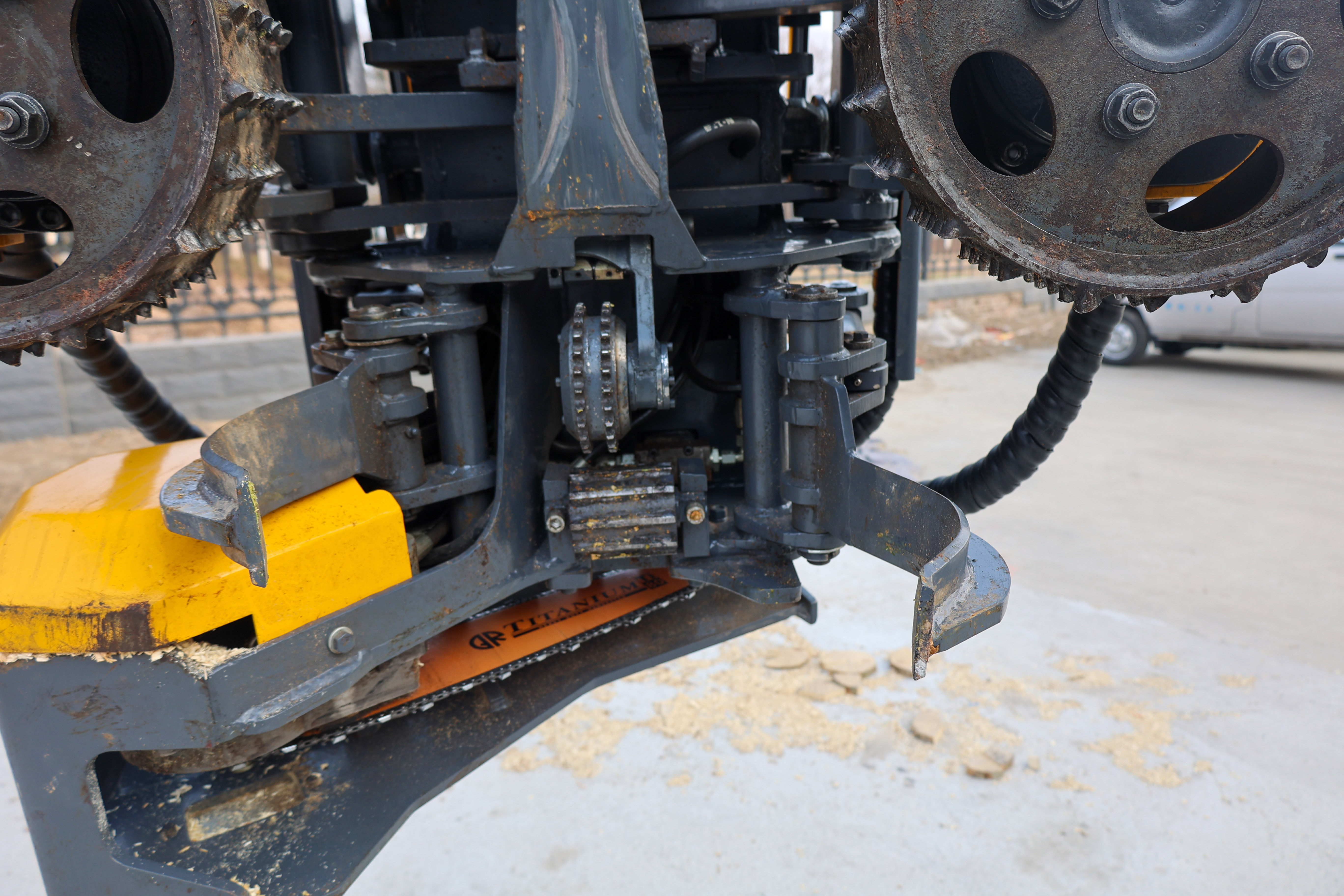 600 China New logging equipment forest logging machine with free segment cutting forestry harvesting head
