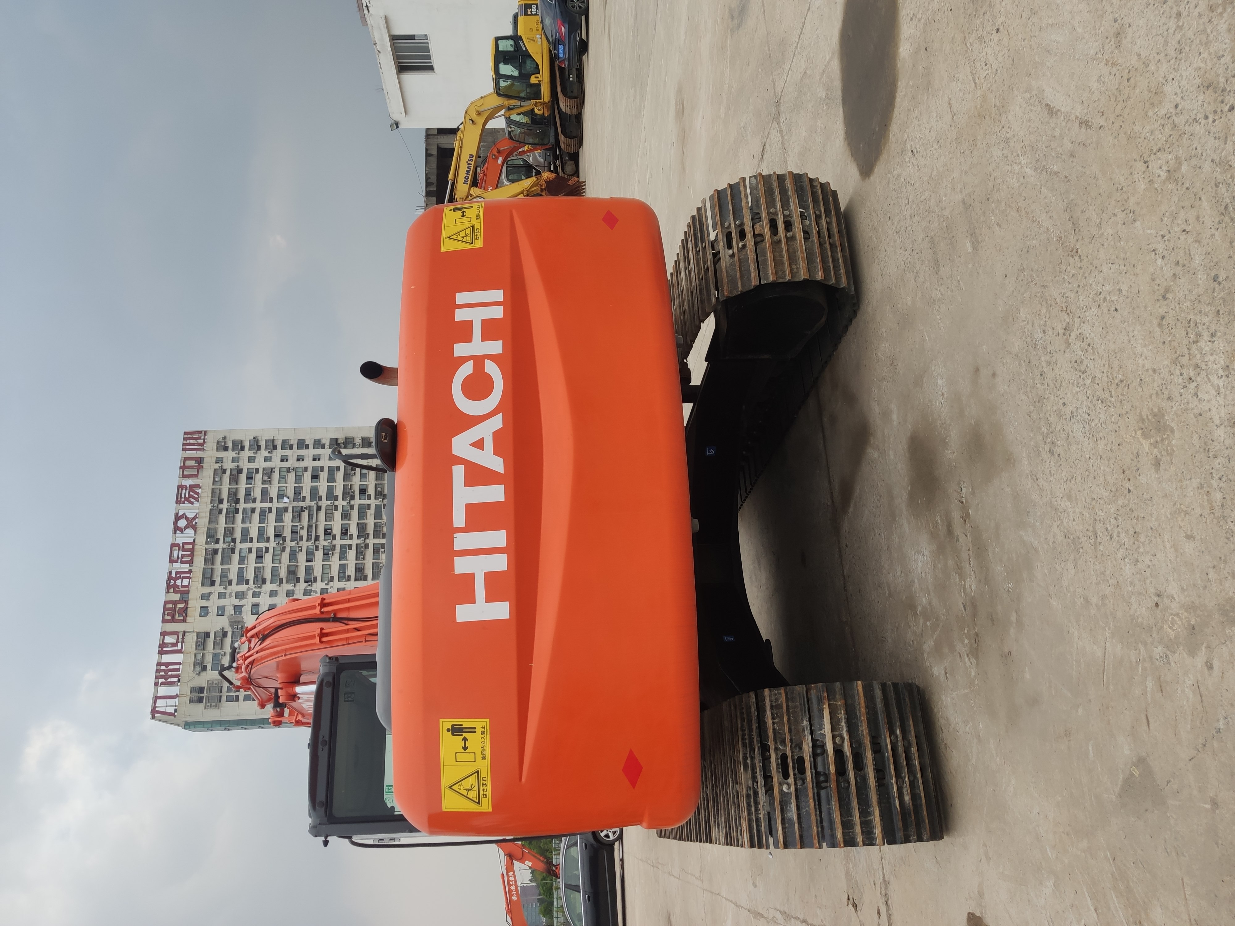 Hitachi ZX240 Excavator with Original Pump in Excellent Working Condition