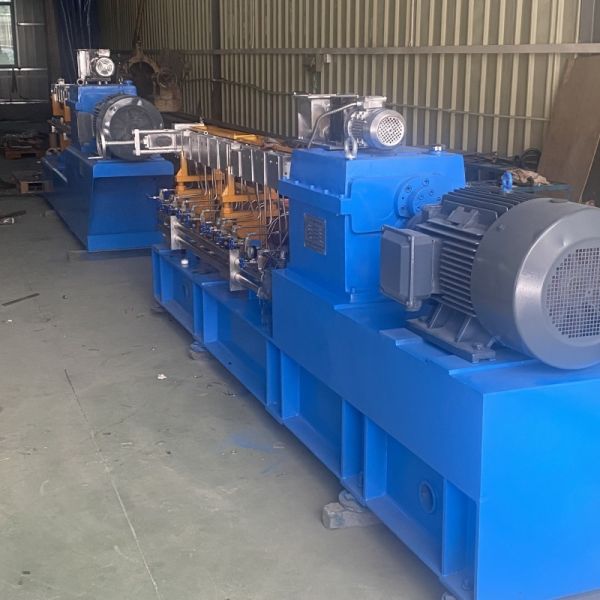 Automatic Twin Screw Plastic Granulator With CE Certification For Export
