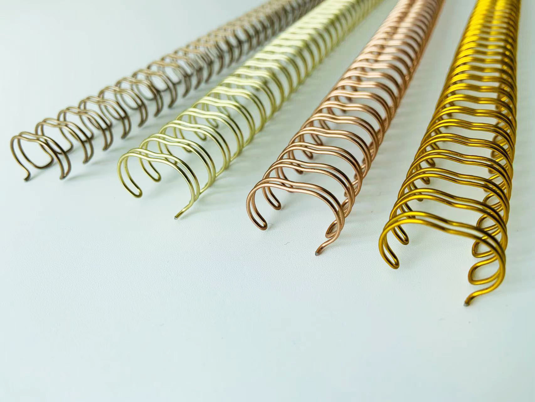 Gold / Coloured 6.4-44mm Double Loop Wire Binding For Journals