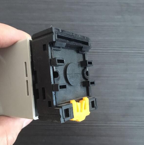 Power On Delay Timer 0-60 second Relay 220V AH3-3 With Socket Base PF083A