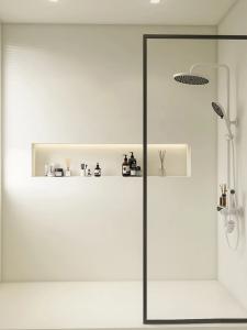 Wholesale Matte Black Aluminium Shower Enclosure Bathroom Tempered Glass Partitions from china suppliers