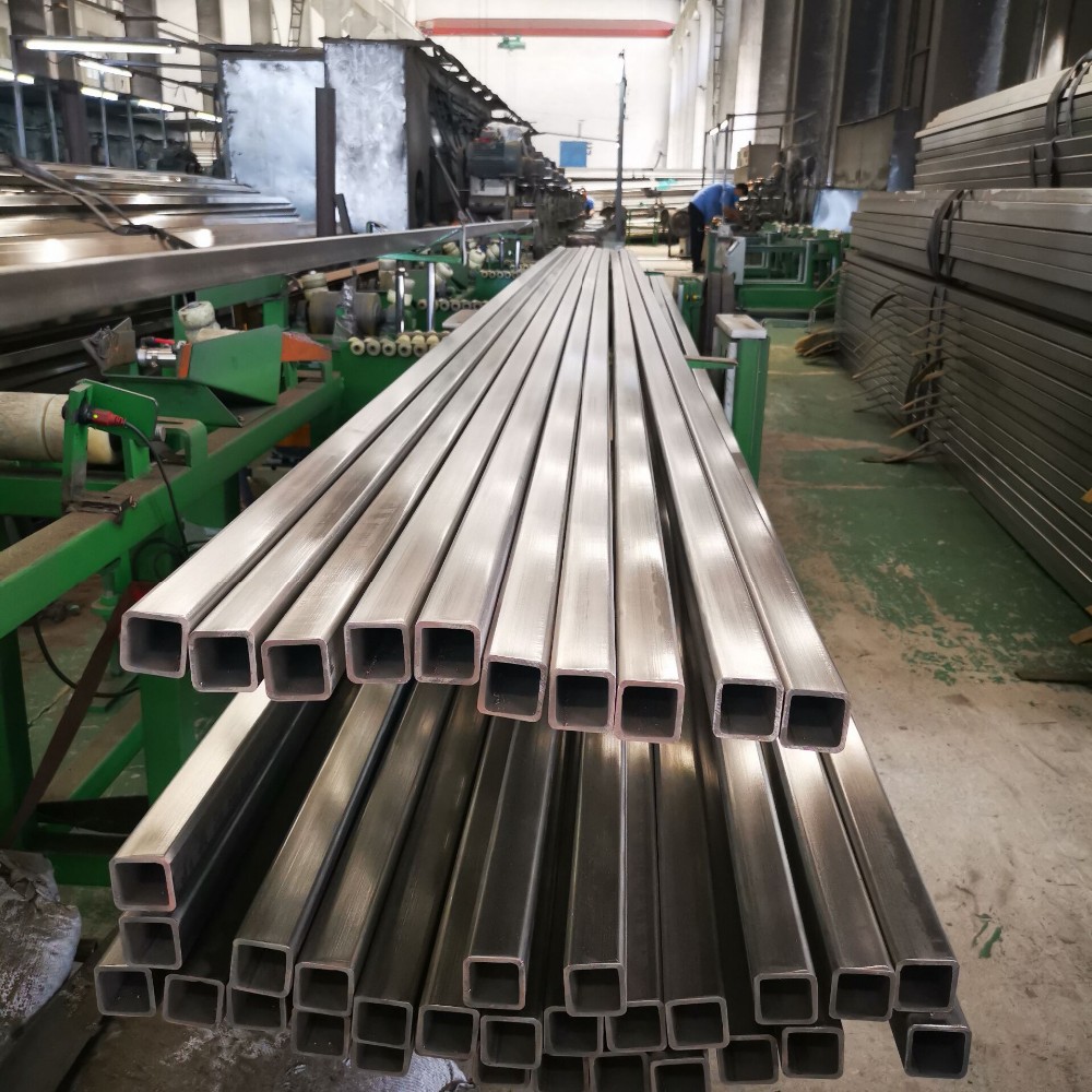 321 410 SS Seamless Pipe Polished Inox Rectangular 50mm Thickness 2m Length