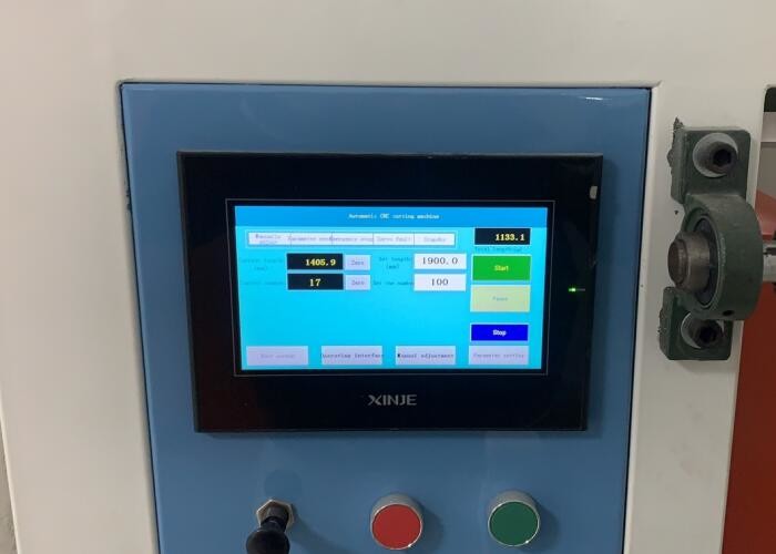 320CM PLC Control Fabric Cutting Machine With Conveying Platform