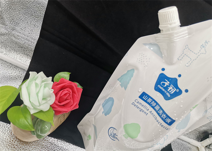 Large Capacity 500ml Liquid Pouch With Spout , Stand Up Spout Pouch Plastic 350ml