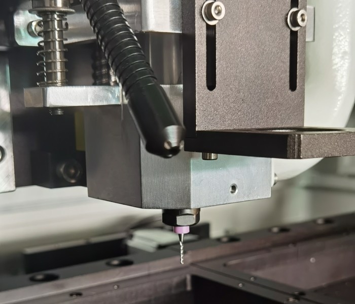 0.1mm Cutting Precision PCB Router Machine with Left Hand 0.8-2.5mm Routing