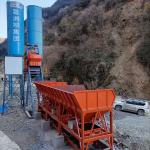 HZS35-75 Concrete Mixing Plant With Screw Conveyor / Cement Silos / Lifting
