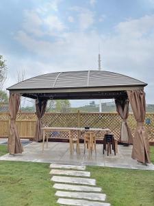 Wholesale Hardtop Garden Gazebo Metal Steel Roof Frame Aluminum Outdoor Gazebo Tent from china suppliers
