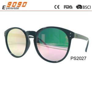 Wholesale 2017 hot sale style sunglasses with UV 400 protection lens ,made of plastic from china suppliers