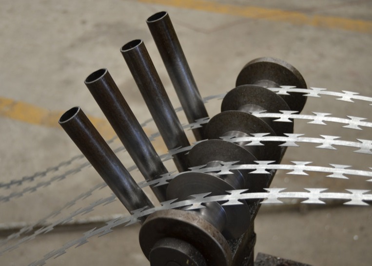 concertina razor wire