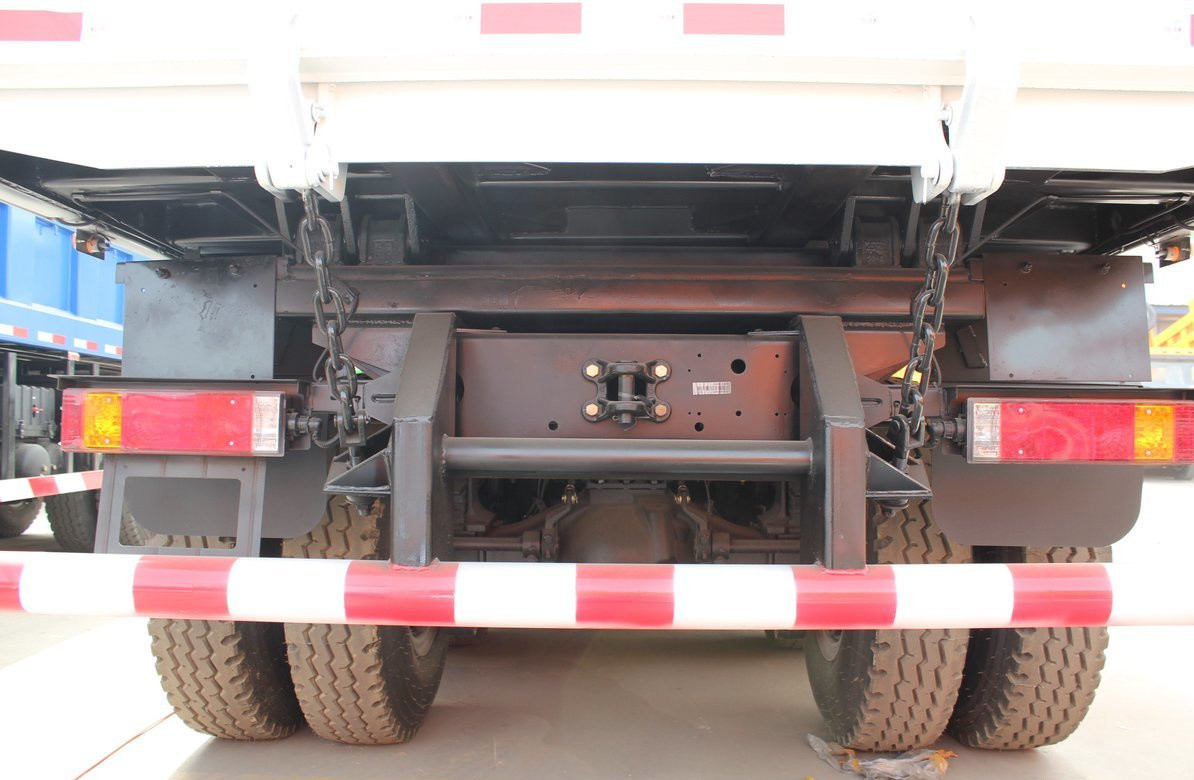 Quarry Dump Truck For Sale 8*4 Shacman Tipper M3000 Loading 30 Tons Highway Transport