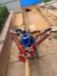 tong machine, tong claw, shackle, shackle wrench, shackle tongs, hydraulic