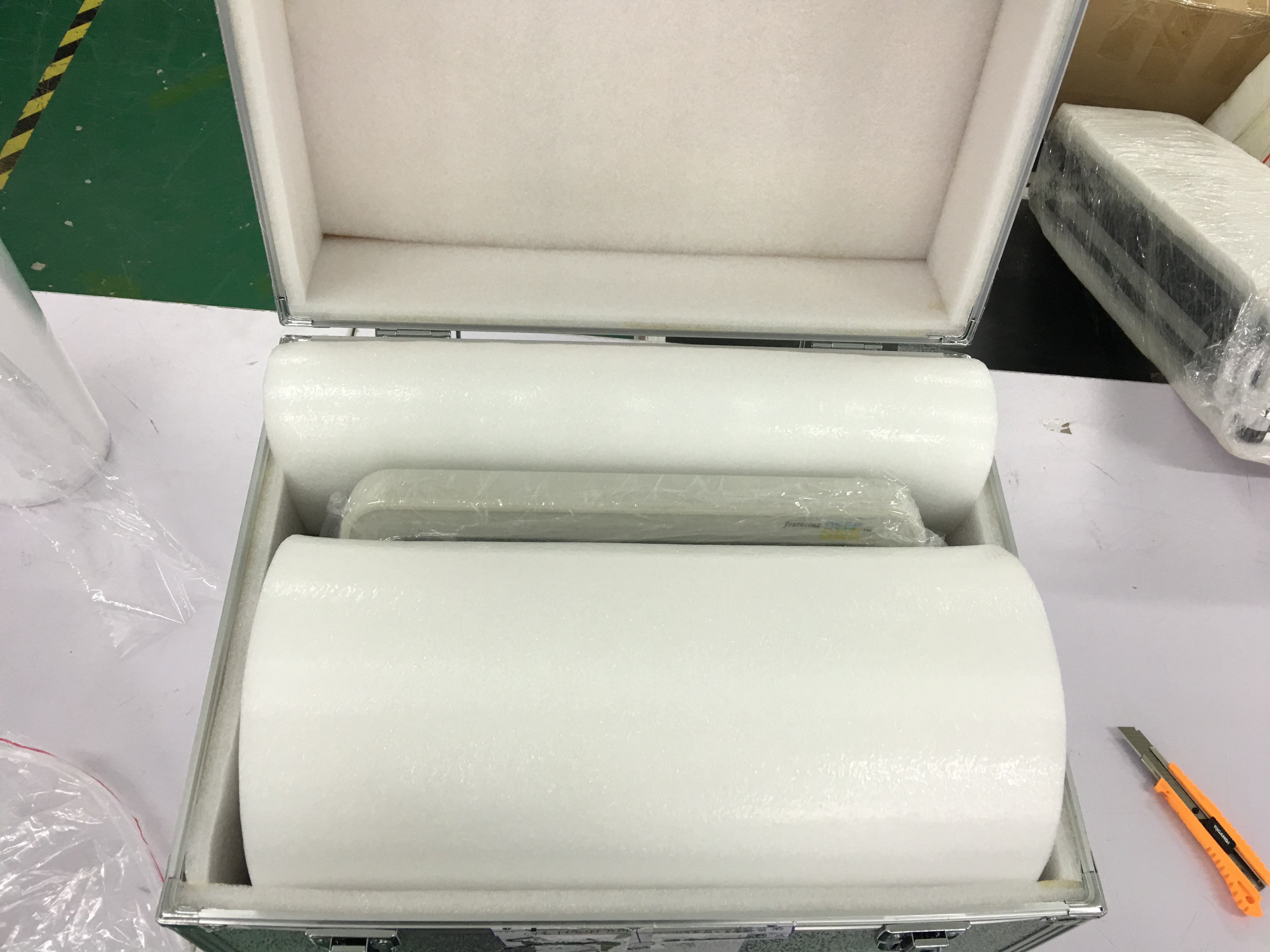 Leadbeauty 5 treatment heads HIFU face lift machine / HIFU face lift device for wrinkle removal with big 15 inch screen