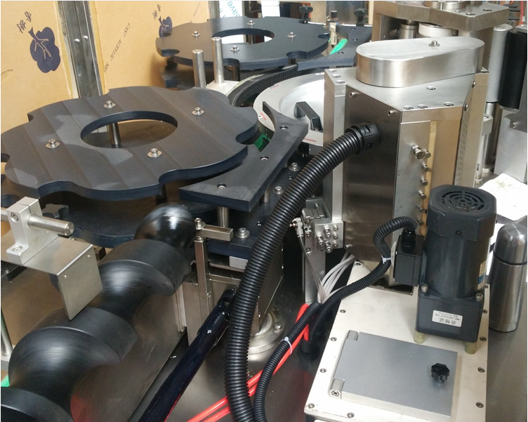 Hot Melt Glue Stick Making OPP/BOPP Automatic Machine For Round Glass Bottles