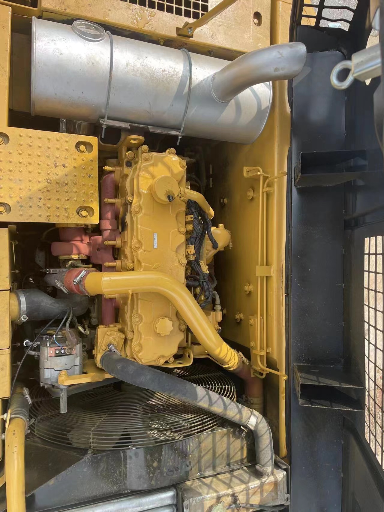 Big crawler excavator CAT 330D second hand digger used heavy machine 30 ton hydraulic crawler backhoe large excavator