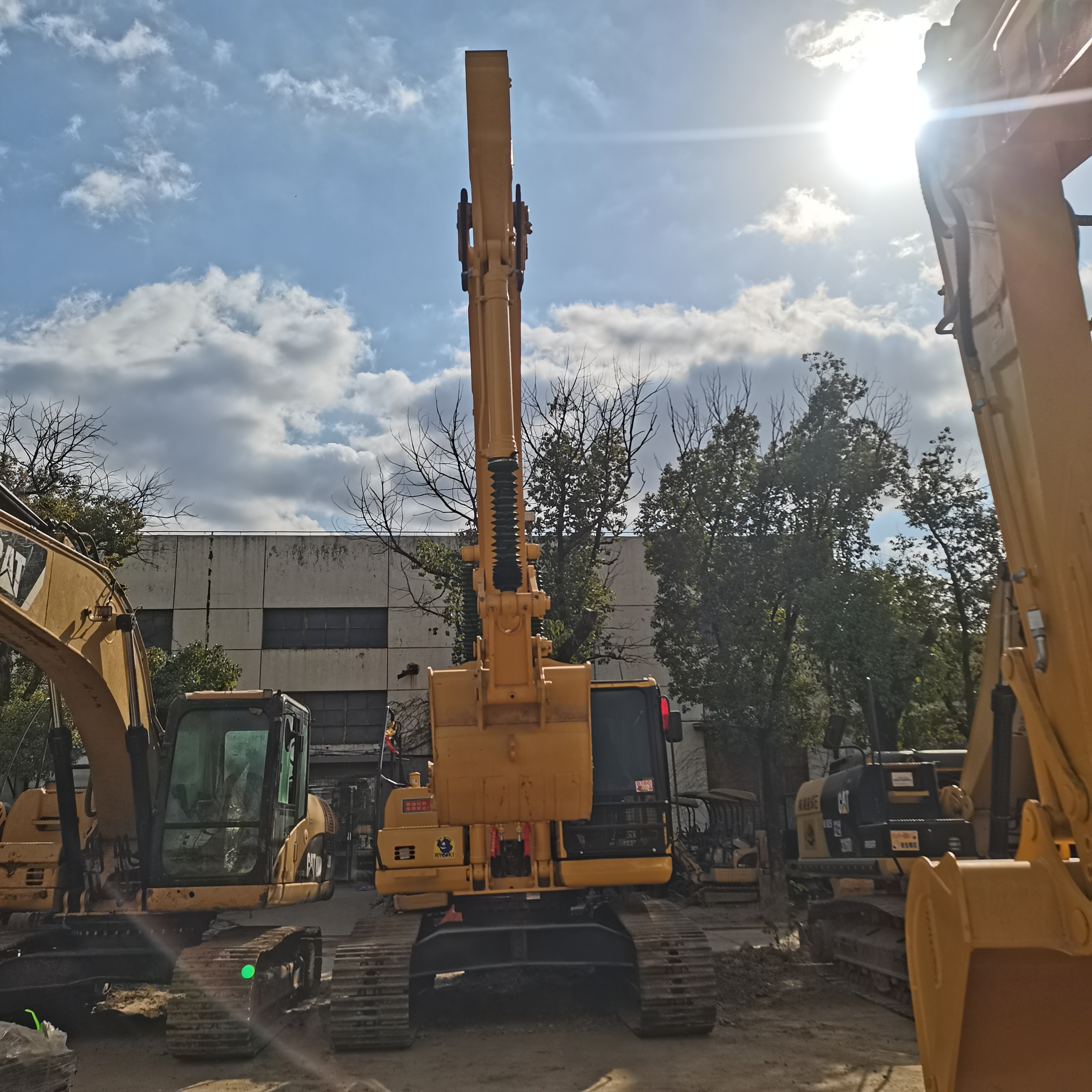 Good Condition Komatsu PC200 PC220 Crawler Excavator for Heavy Machine Equipment