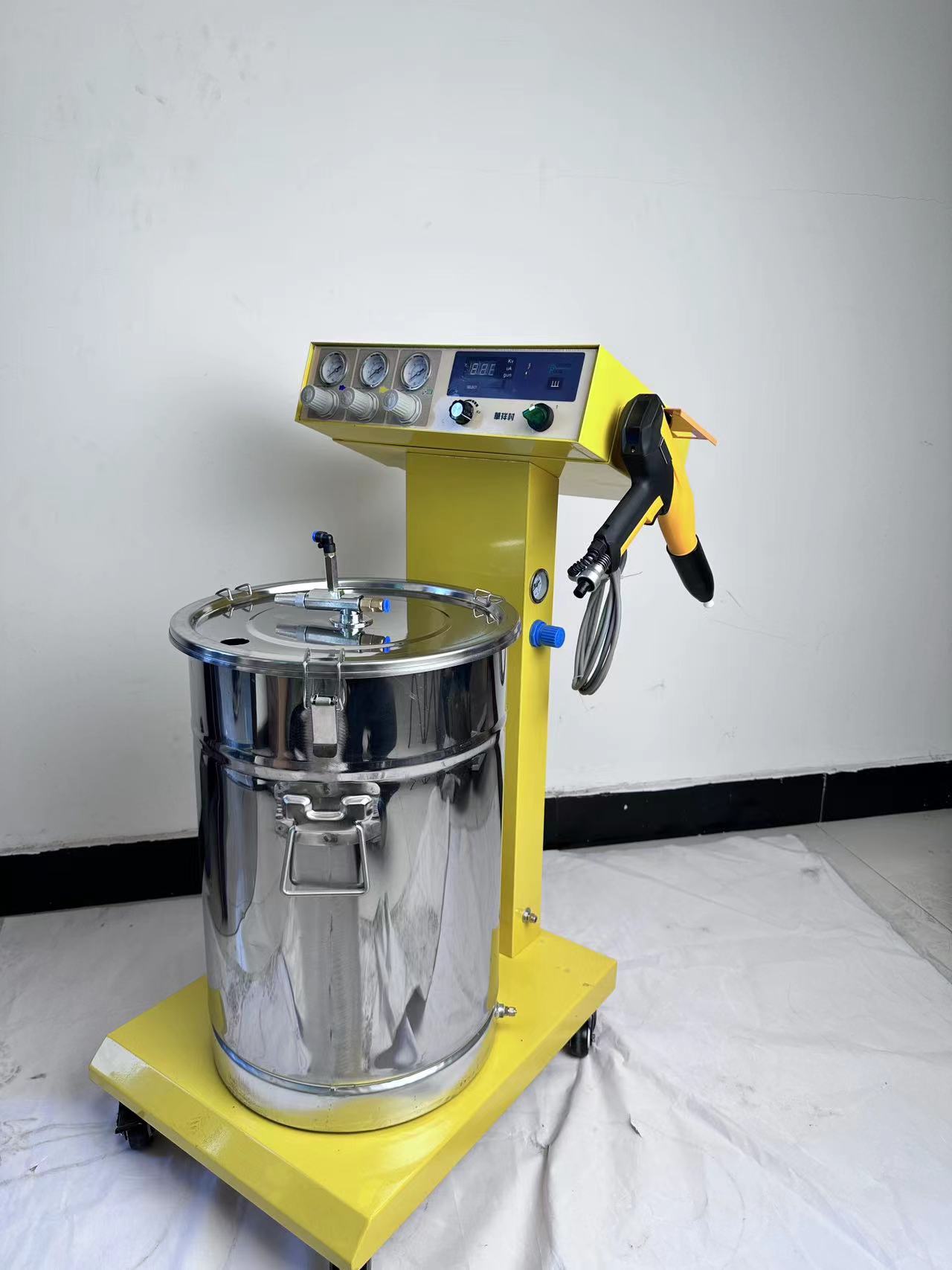 Manual Powder Coating Electrostatic Machine HXC-600A for Steel Substrate Weight 40KG